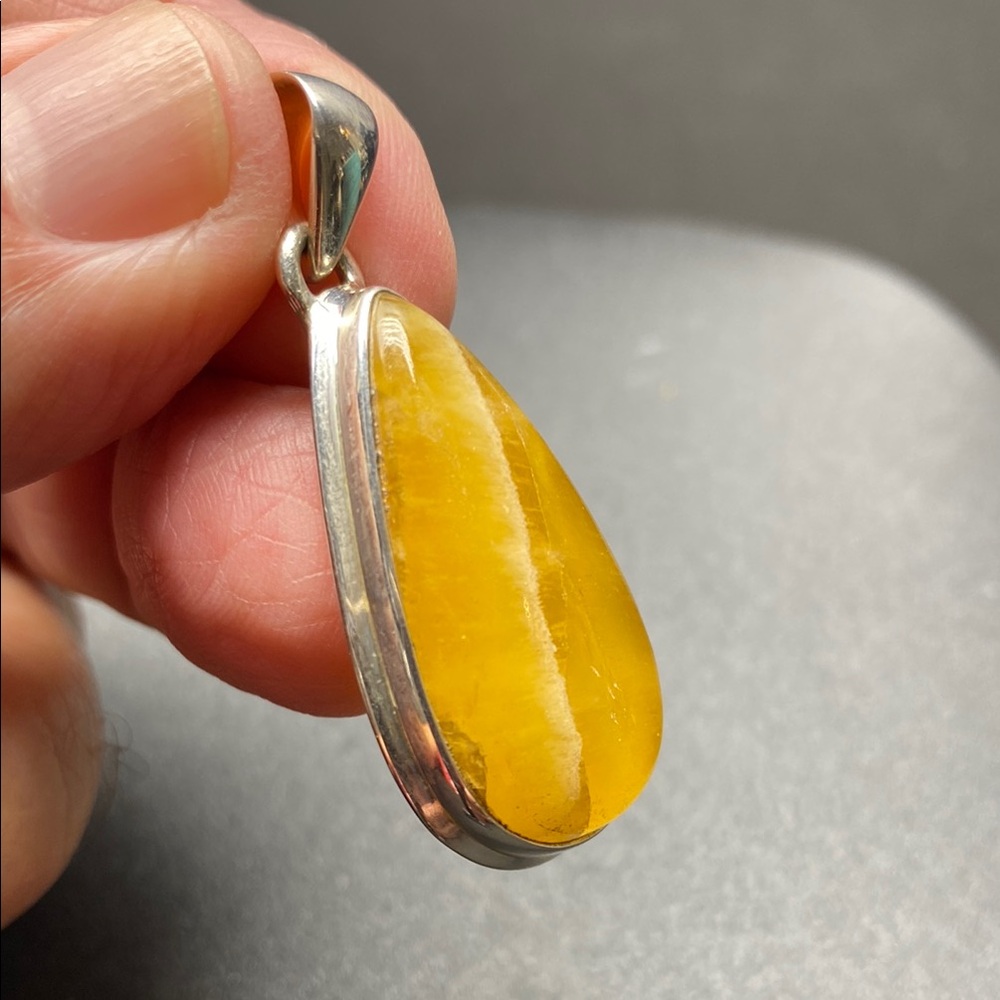 Yellow Lace Agate Pendant in Solid Sterling Silver 925 - Picture 3 of 8